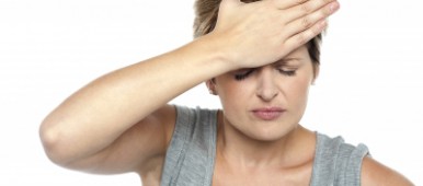 Durerile de cap afecteaza mai mult femeile
