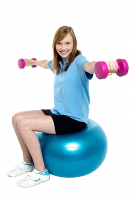 exercitii cu mingea de fitness